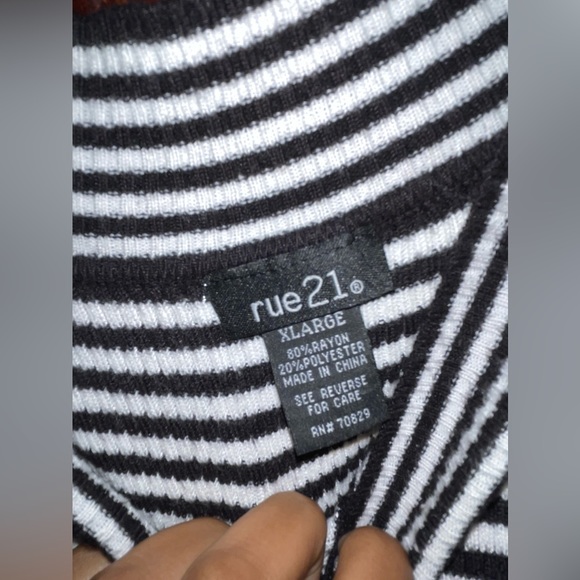Rue21 Sweater - Picture 2 of 2